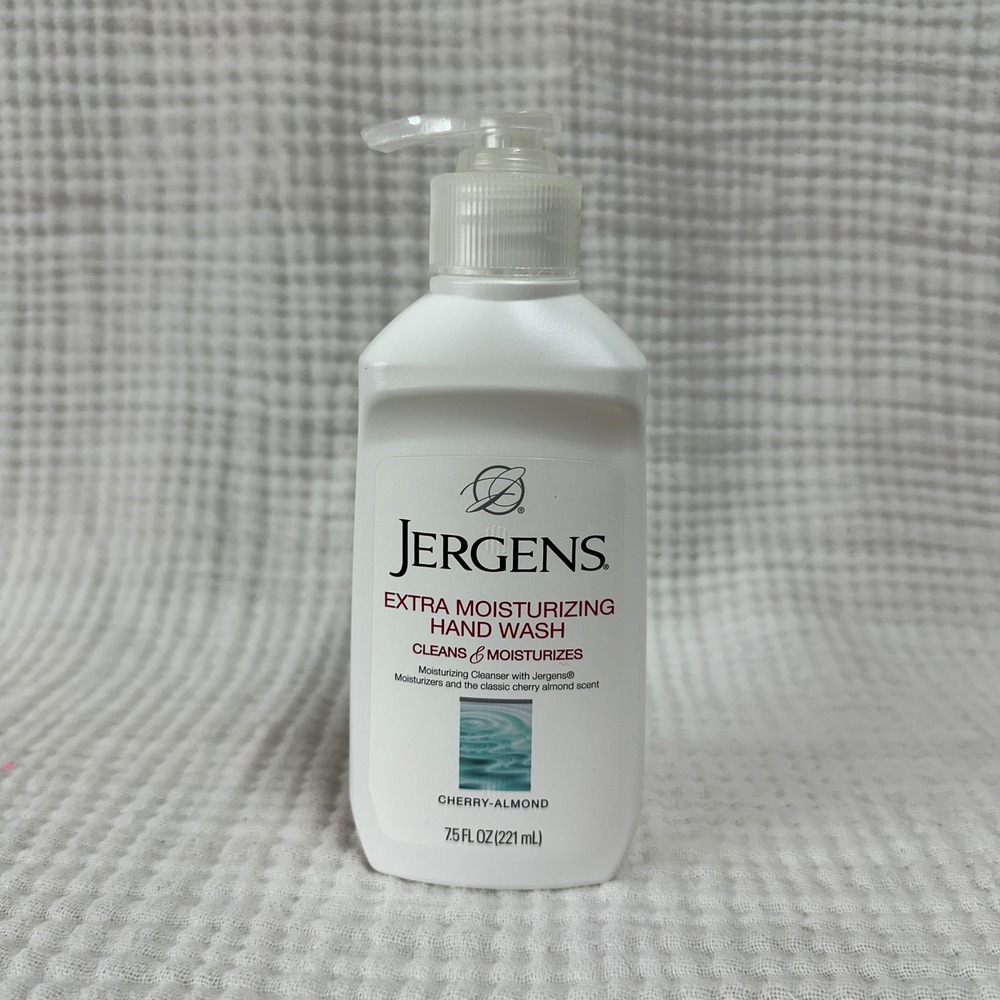 Jergens Extra Moisturizing Hand Wash 7.5oz Cherry Almond Discontinued Rare